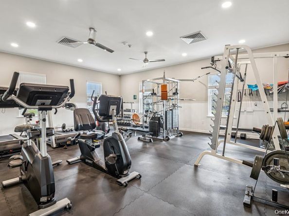 5 Norfolk Court, Coram NY 11727