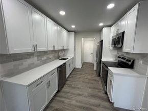 5 Norfolk Court, Coram NY 11727