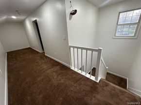 5 Norfolk Court, Coram NY 11727