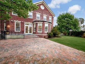 6 Westmoreland Place, Douglaston NY 11363