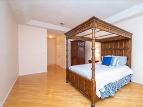 205 Windwatch Drive, Hauppauge NY 11788