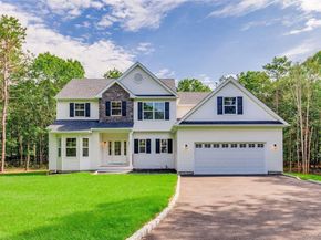 7 9th Street, Center Moriches NY 11934