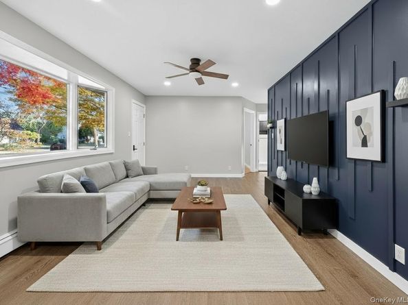 14 Muncey Road, Bay Shore NY 11706