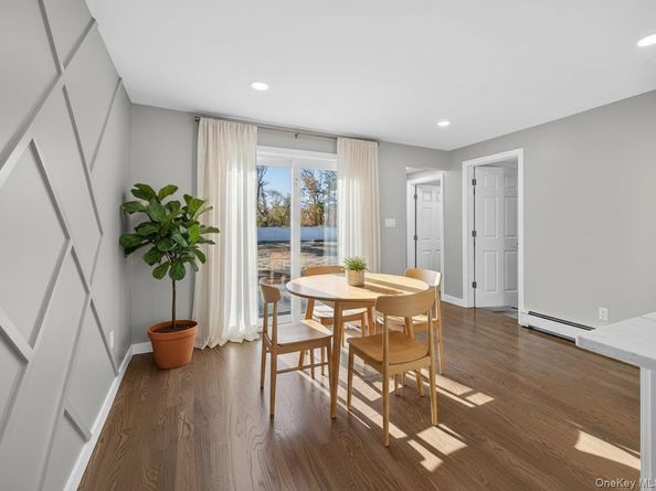 14 Muncey Road, Bay Shore NY 11706