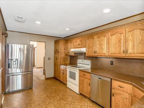 25 Estate Road, Smithtown NY 11787