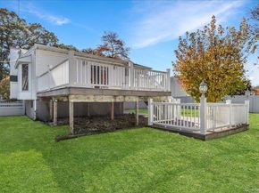 25 Estate Road, Smithtown NY 11787