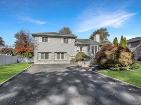 25 Estate Road, Smithtown NY 11787