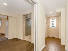 25 Estate Road, Smithtown NY 11787