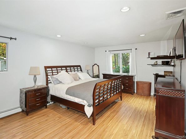 5 Fieldway Court, Huntington NY 11743