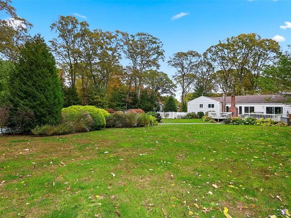 5 Fieldway Court, Huntington NY 11743