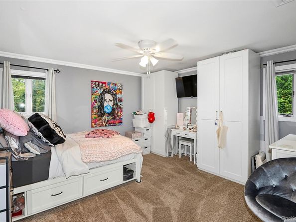 5 Fieldway Court, Huntington NY 11743