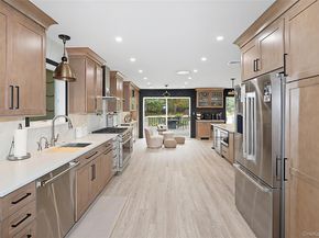 5 Fieldway Court, Huntington NY 11743