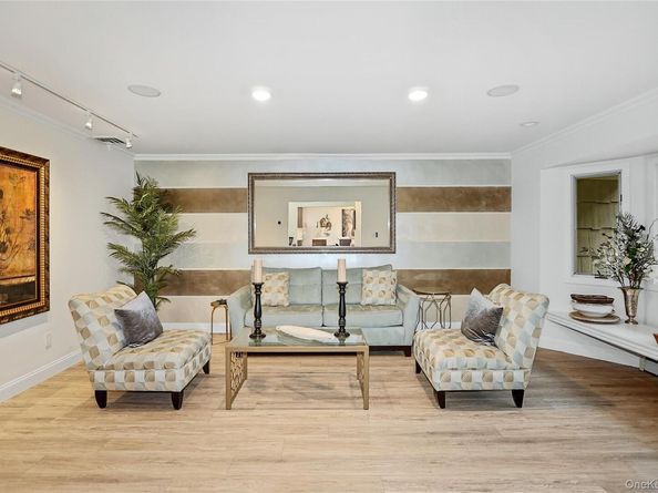 5 Fieldway Court, Huntington NY 11743