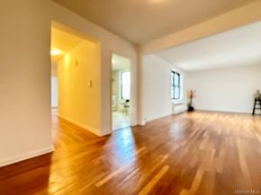 38-15 149 Street 3C, Flushing NY 11354