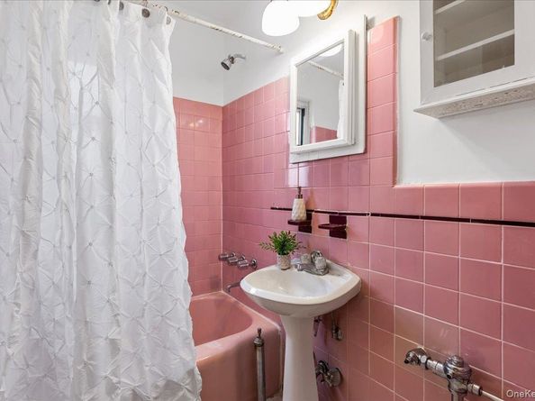 87-24 Marengo Street 2B, Holliswood NY 11432