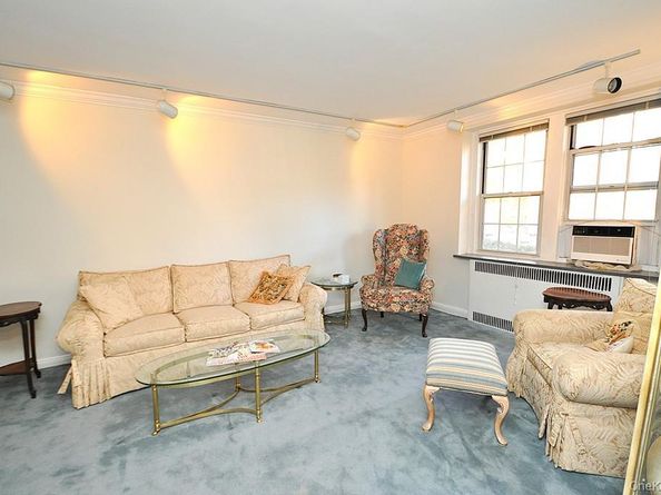 253 Garth Road 1S, Scarsdale NY 10583