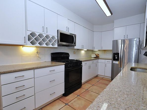 253 Garth Road 1S, Scarsdale NY 10583