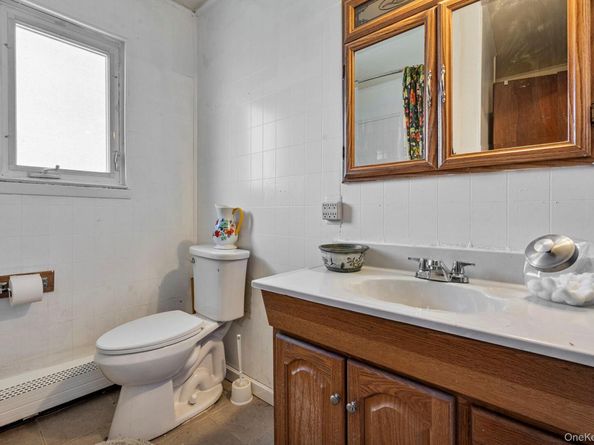 44 3rd Street, Brentwood NY 11717