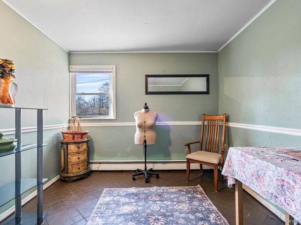 44 3rd Street, Brentwood NY 11717