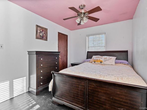 44 3rd Street, Brentwood NY 11717