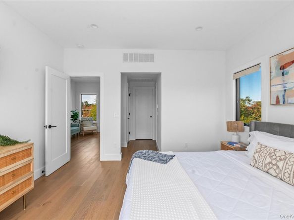 31 Atlantic Avenue, Seaview NY 11770