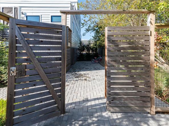 31 Atlantic Avenue, Seaview NY 11770