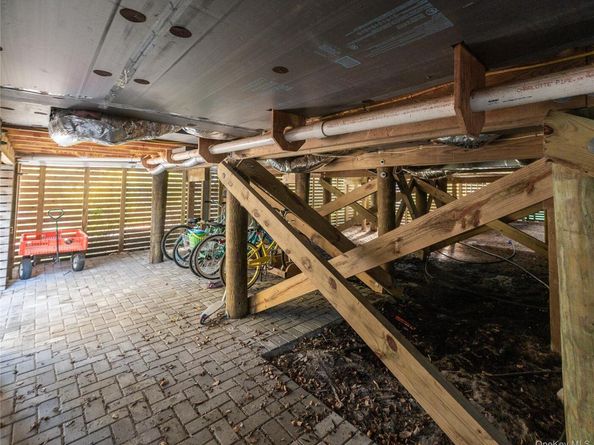 31 Atlantic Avenue, Seaview NY 11770