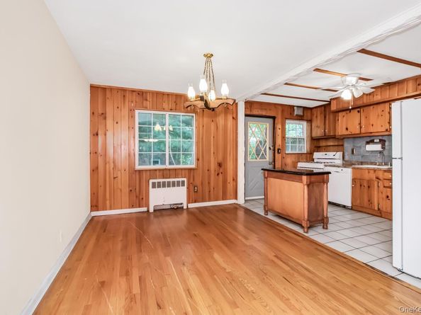 88 Parkway North, Yonkers NY 10704