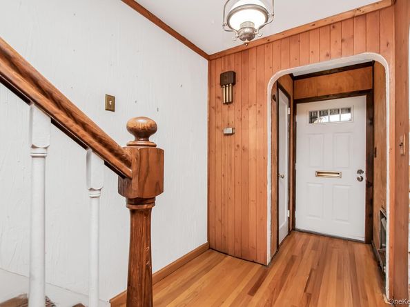 88 Parkway North, Yonkers NY 10704