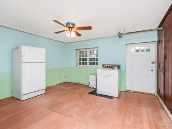 88 Parkway North, Yonkers NY 10704