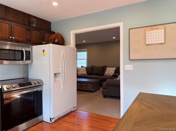 10 Armell Street, Huntington Station NY 11746