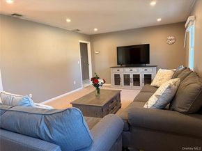 10 Armell Street, Huntington Station NY 11746