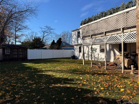 10 Armell Street, Huntington Station NY 11746