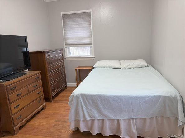 10 Armell Street, Huntington Station NY 11746