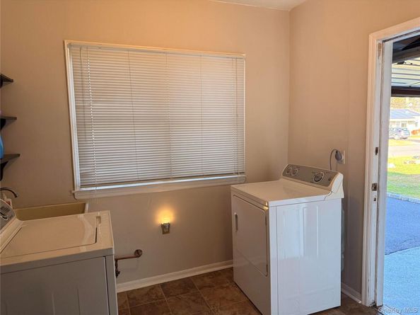 10 Armell Street, Huntington Station NY 11746