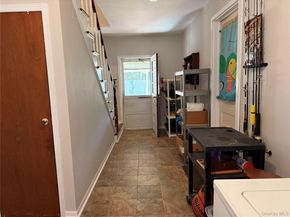 10 Armell Street, Huntington Station NY 11746