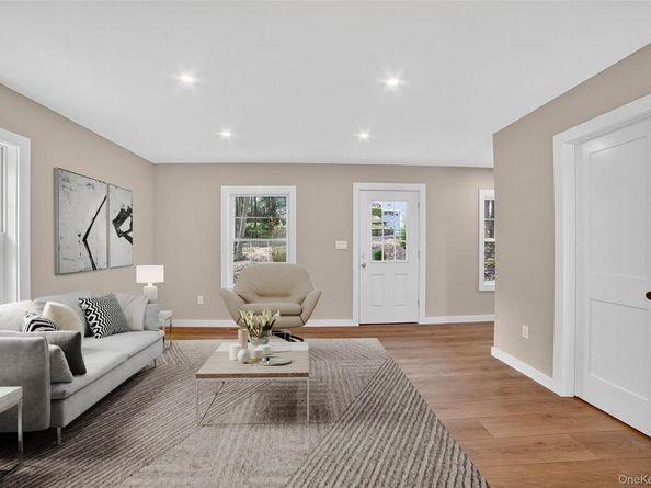 24 Ross Drive, Yorktown Heights NY 10598