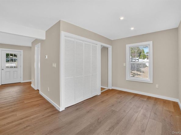 24 Ross Drive, Yorktown Heights NY 10598