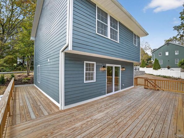 24 Ross Drive, Yorktown Heights NY 10598