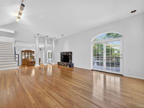 39 Hummingbird Drive, East Hills NY 11576