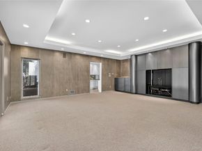 39 Hummingbird Drive, East Hills NY 11576