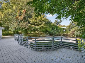 39 Hummingbird Drive, East Hills NY 11576