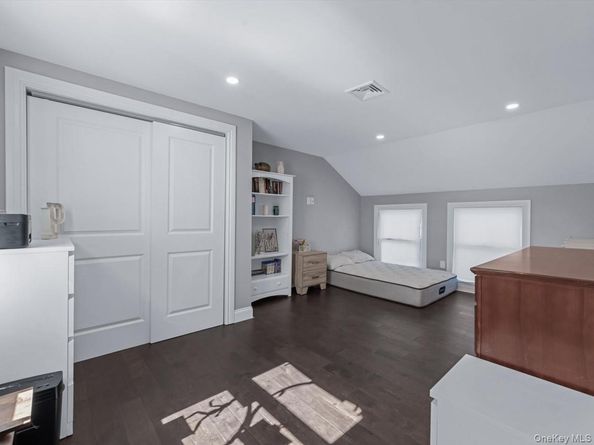 10 Smith Street, Center Moriches NY 11934