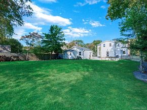10 Smith Street, Center Moriches NY 11934