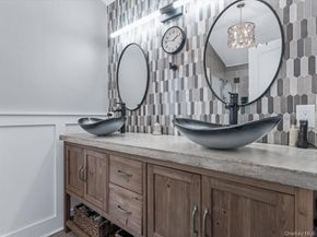 10 Smith Street, Center Moriches NY 11934