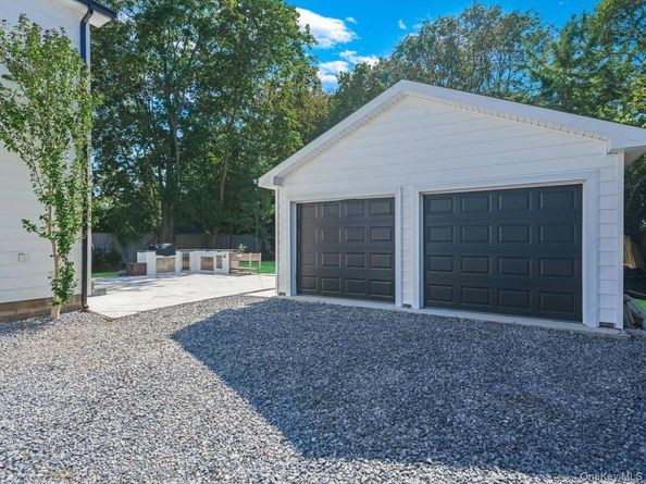 10 Smith Street, Center Moriches NY 11934