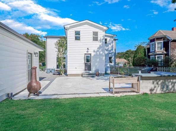 10 Smith Street, Center Moriches NY 11934