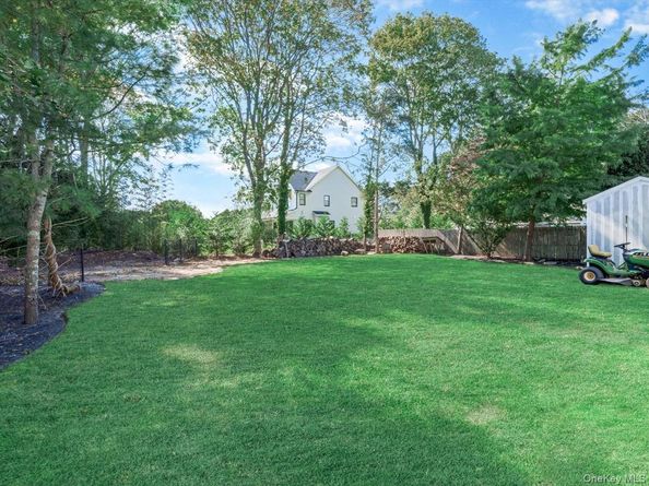 10 Smith Street, Center Moriches NY 11934