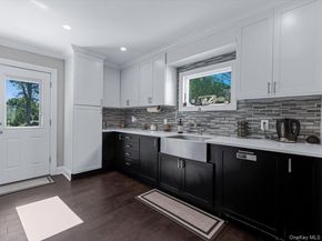 10 Smith Street, Center Moriches NY 11934