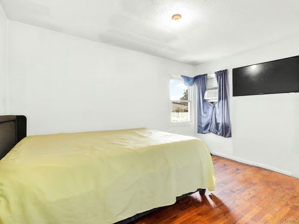 293 Pennsylvania Avenue, Roosevelt NY 11575